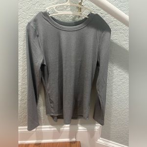 No Boundaries large long sleeve top